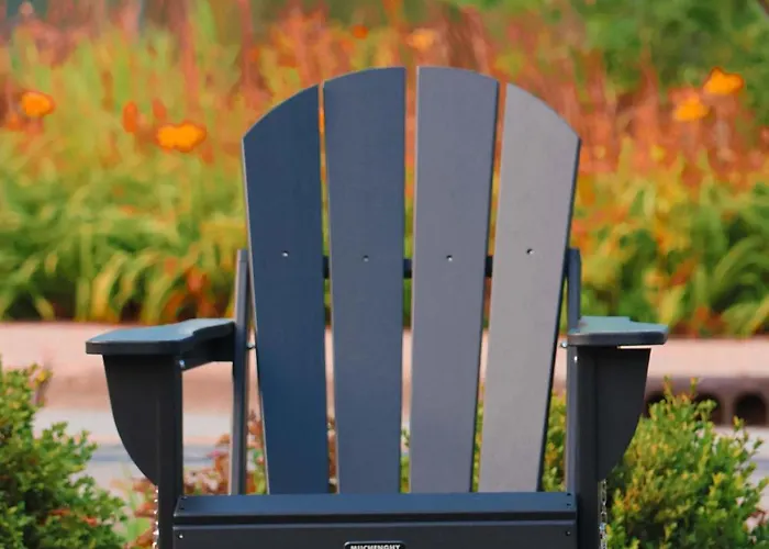 Charming Riverfront - Heart Of Downtown Апартаменты West Dundee